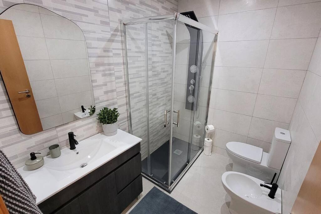 Ao Lado Da Estacao Do Metro! Apartment Vila Nova de Gaia Exterior foto