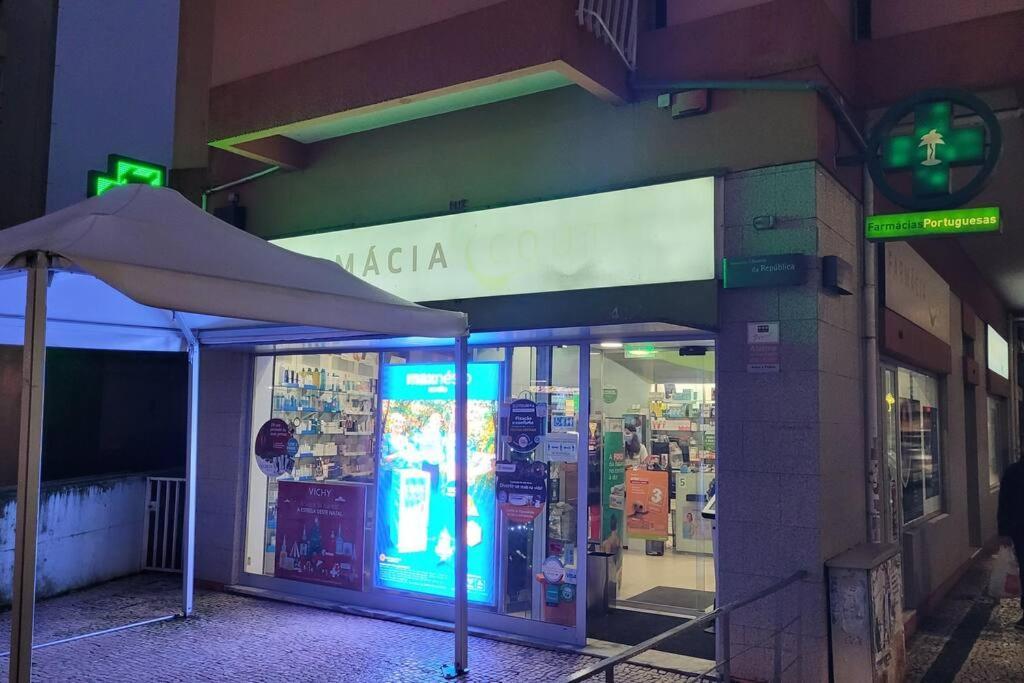 Ao Lado Da Estacao Do Metro! Apartment Vila Nova de Gaia Exterior foto